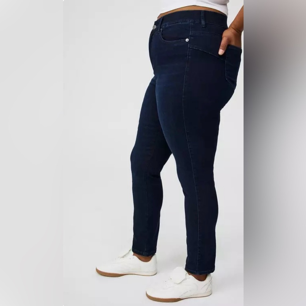 Torrid Dark Wash Bombshell Skinny Jeans